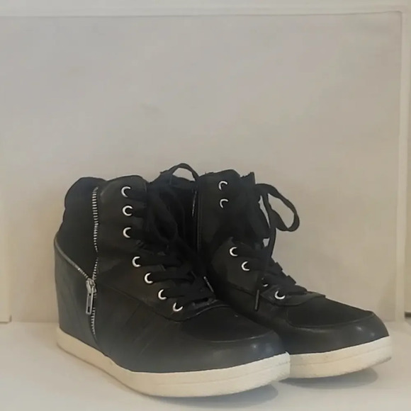 TORRID‎ BLACK ANKLE BOOTS BOOTIES (sz 11w) - Picture 1 of 7